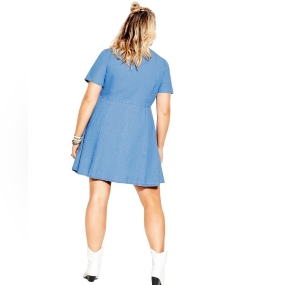 City Chic Soft Denim Dress chambray tortoiseshell buttons short sleeves Sz XL/22 - Picture 2 of 13